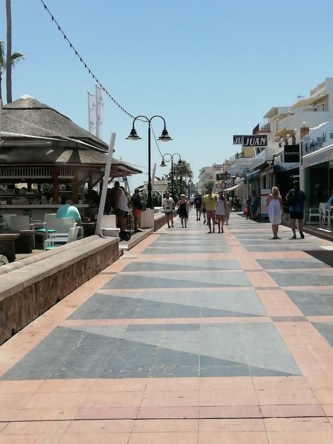 Apartamento Carihuela Playa Appartement Torremolinos Kamer foto